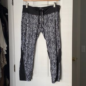 Black nike cropped leggings
